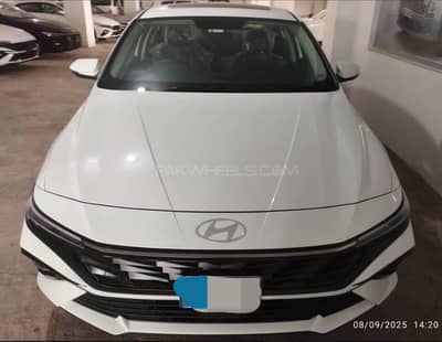 Hyundai Elantra 2025