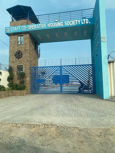 240 SQUARE YARDS BEST LOCATION PLOT AVAILABLE FOR SALE IN BOUNDARY WALL SOCIETY OF SCHME 33 SECTOR 49A