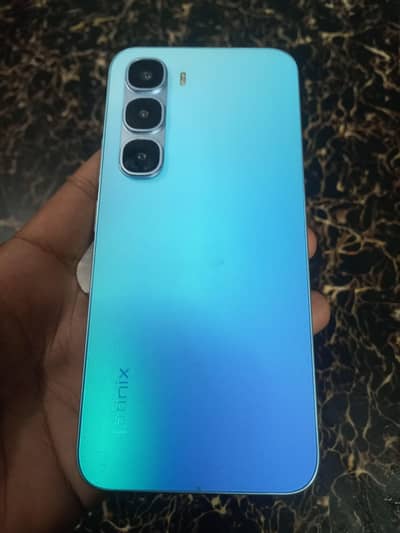 Infinix hot 60 pro 10/10 with full box in 7month warranty