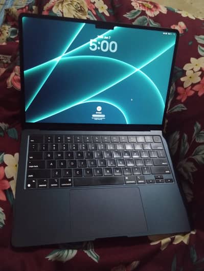 MacBook air m2 16 512. urgent sale