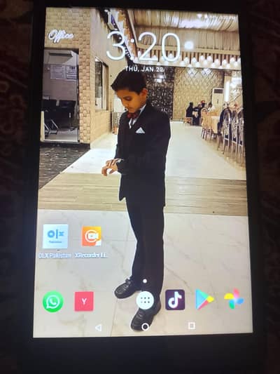 Lenovo Tablet 16GB . 2GB Ram baaki sab ok hai