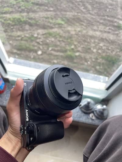 sony a6400 with sigma 30mm 10/10