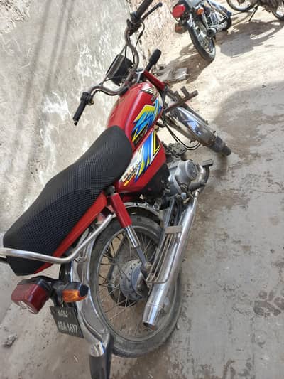 Honda 70 urgent sale koi Kam nai honay walla