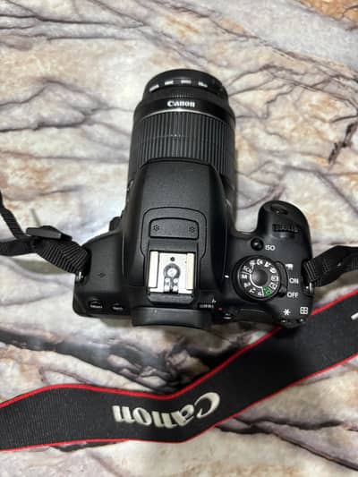 Canon ES700D