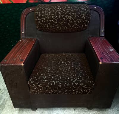 1 seater,2 seater,3 seater. . good condition. used