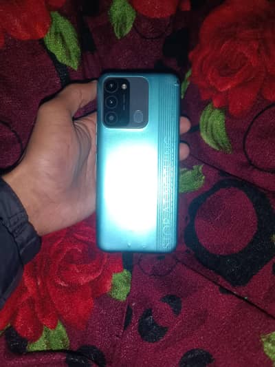Tecno spark 8c