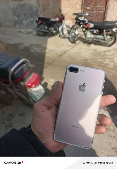 iPhones 7 plus 128gb pta approved all okay hy koi masla ni only call