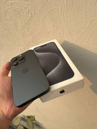 iPhone 15 pro 128gb Black Titanium