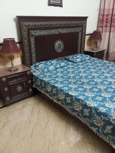 bed two sides table with out matress