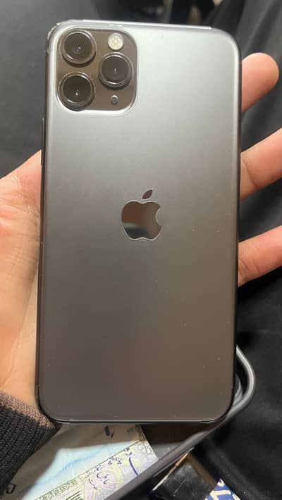 IPhone 11 PRO NON PTA WITH BOX