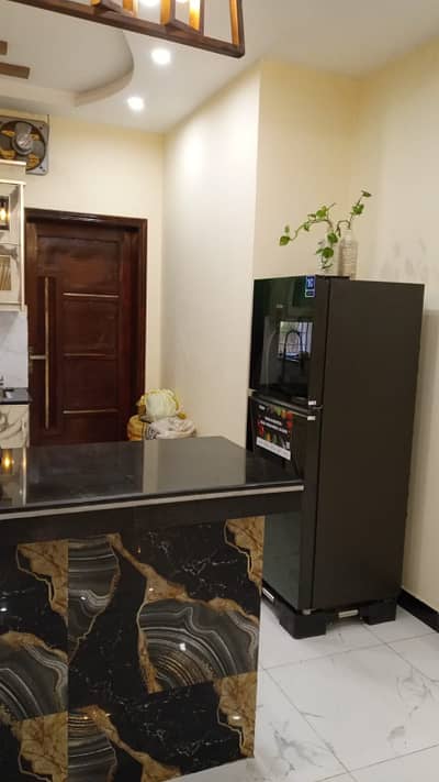 10 MARLA UPPER PORTION Available FOR RENT IN MILITARY ACCOUNT SOCIETY COLLEGE ROAD LAHORE