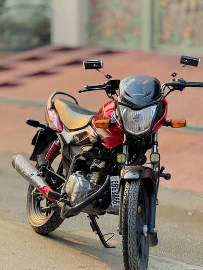 Honda CB 125F brand new condition just 3500 km driven