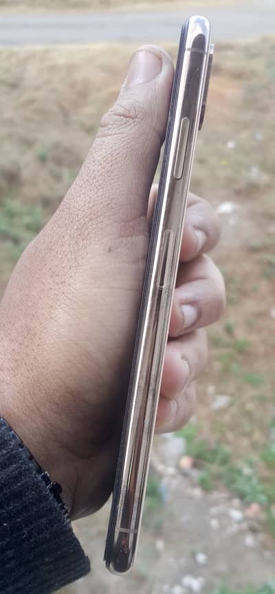 iPhone XS Max 256GB dual sim Physical LL/A Model