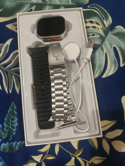 Watch Ultra 9 (Pristine Condition) + Premium Stainless Steel Strap