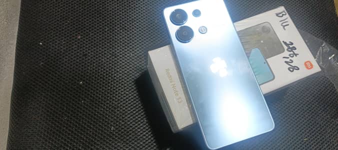 redmi note 13 8/128 one hand used with box charger