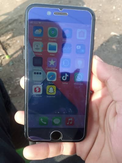 Iphone 7 pta approved 32 gb condition 10 by8