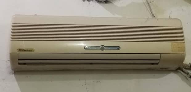 Dawlance 1.5 Ton Ac in excellent condition