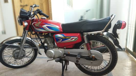 Honda 125 model 2021/22 all punjab registered complete documents.