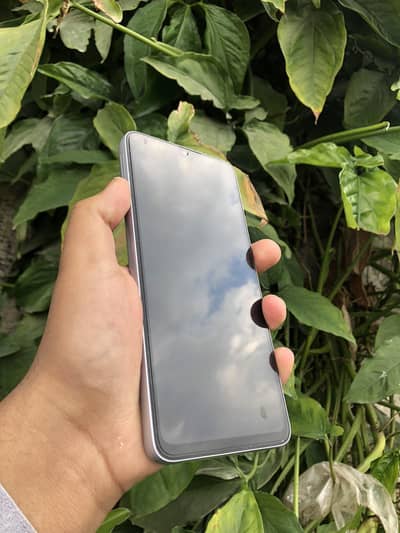 samsung a05 4/128 with box