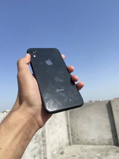 I phone xr 128gb condition 10/9