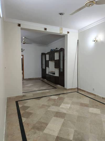 50*90 upper portion available for rent real pics