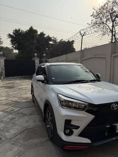 Toyota raize Z PACKEGE FULL HOUSE CAR