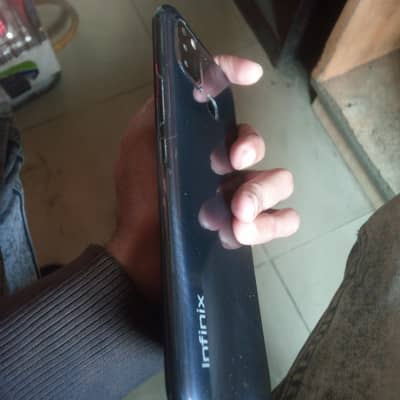 Infinix smart 6 3/64 5000mah long battery   my contact 03054570628.