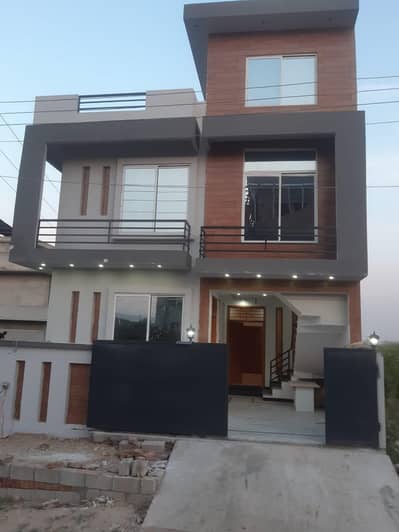 6.5 marla margala faced corner house