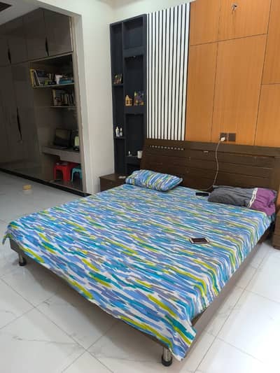 This Is a west open, next to corner almost a New, Full Stylish And Modern Design House, 120sqyd Double Story On 30ft Road And Very Close To Park. PS CITY II, SCHEME 33 Near Safoora Chorangi