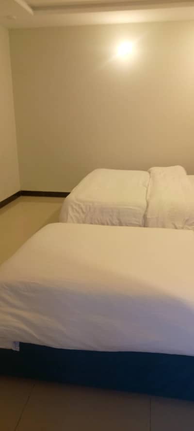 Room for paying Guest  F 6)