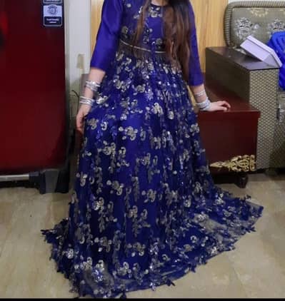 Blue maxi for sale used condition 10/10 1 time used