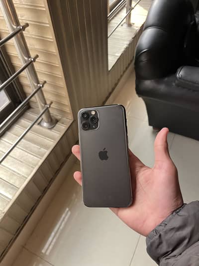 Iphone 11 pro 256 gb factory unlock condition 10/9 03298818743 watsapp