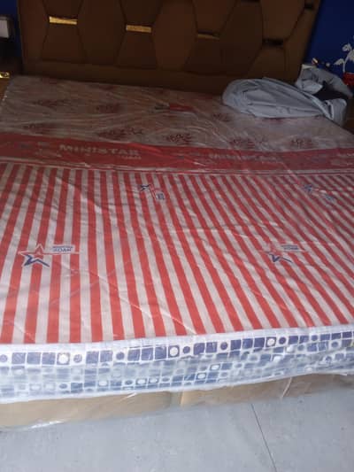 urgent sale new medicated mtress