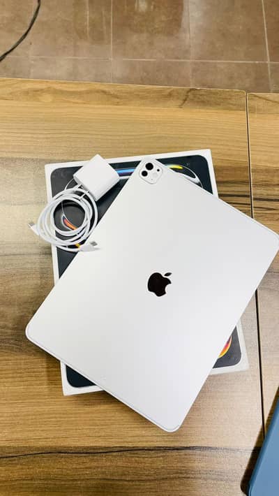 Apple iPad Pro M5 13" 256GB open box