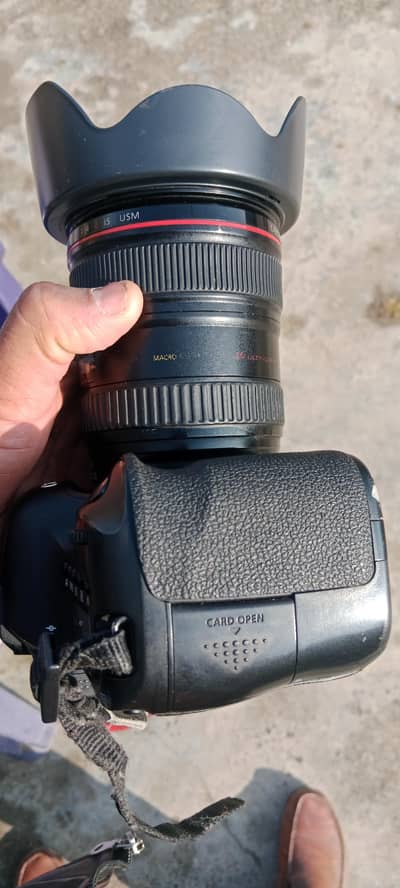 Canon 6D camera with 24/105 lens 4L all okay