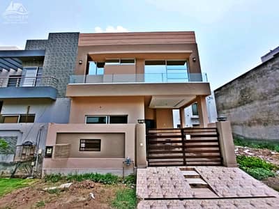 5 MARLA WELL MAINTAINED MODERN BUNGALOW FOR SALE PHASE 6