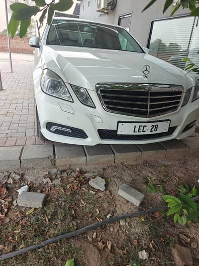 Mercedes Benz E Class E200 2010