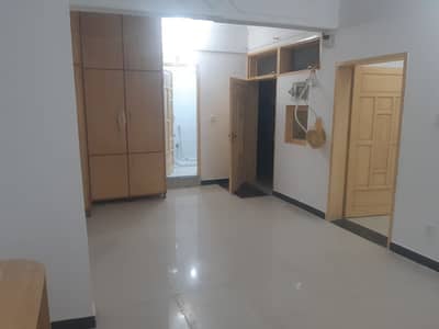 i8/1 Family Flat For sale