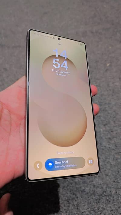 GALAXY S25 ULTRA . . . non active in Pakistan