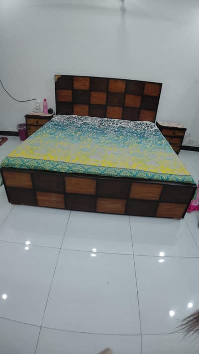 bed set with side table and dressing