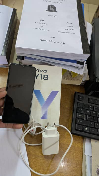 VIVO Y18 4+4/128 GB 10/10 CONDITION FULL BOX