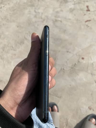 Iphone 11 pro pta Approved