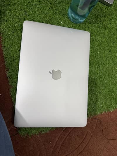 Apple m1 air A2337 16/512