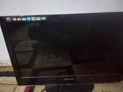 Hyundai tv smart 23 lich