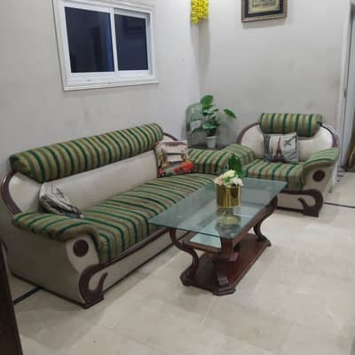Sofa set with table