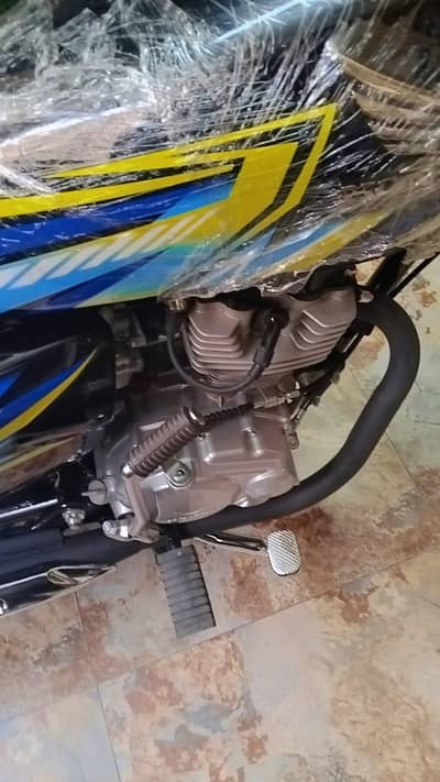 Honda CG 125 Black  colour