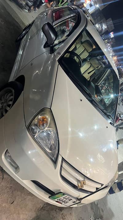 Le aana 2006 model family use car lush condition