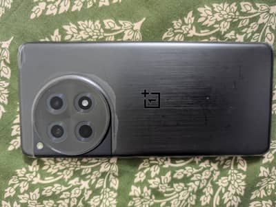 OnePlus Ace 3 / 12R.   12/256  12GB Ram