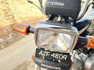 Honda cd70 black 25 modle