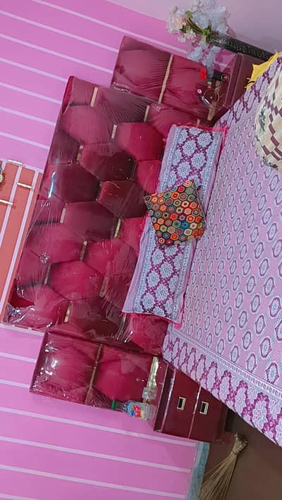 King size bed(1 month use only) 2side tables and dressing Full poshish